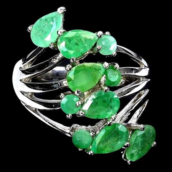 925 Sterling Silver Ring Sz 8.5 with Natural Emerald 6x4mm Gemstones - Picture 1 of 3